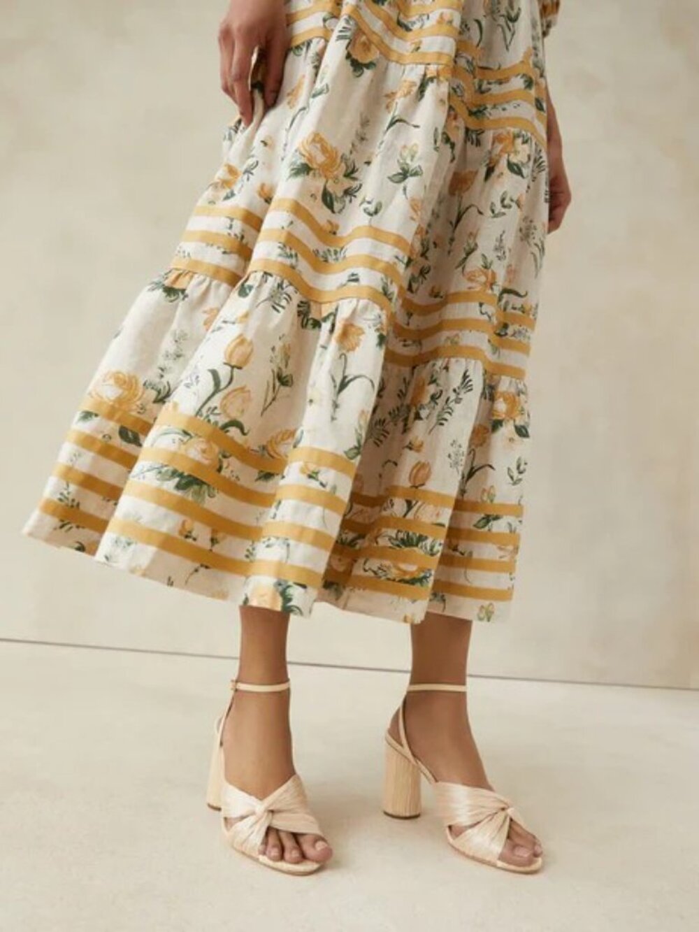 LOEFFLER RANDALL Reed Almond Pleated Twist Heel in cream size 9.5 B